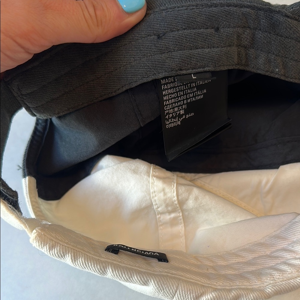 Balenciaga Black and White Cap L - Picture 4 of 4
